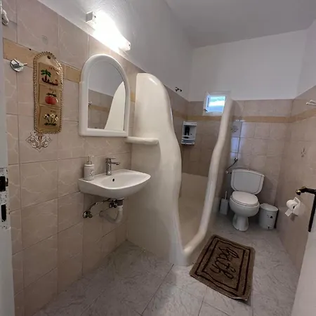 Oda ve Kahvaltı Sagma 3*