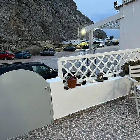 Sagma Perissa (Santorini)