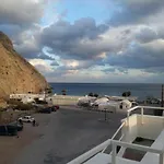 Sagma Perissa (Santorini)