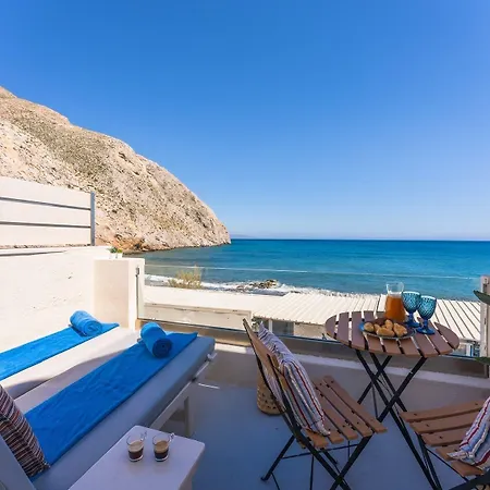 Sagma Perissa (Santorini)
