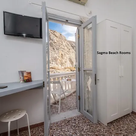 Sagma Beach Rooms Perissa (Santorini)